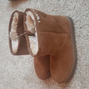 Cat & Jack Camel Boots Size 2 Girls
